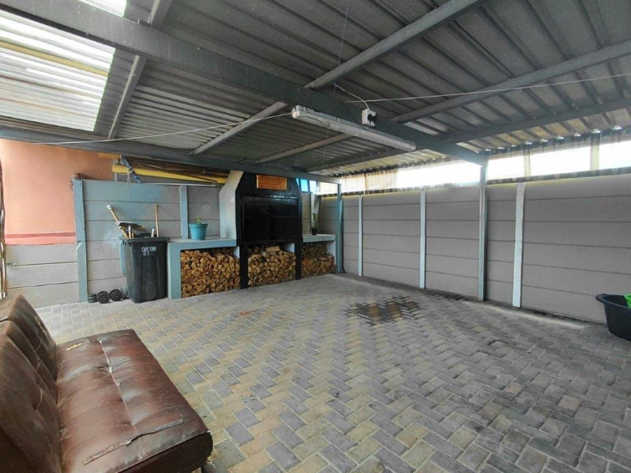 3 Bedroom Property for Sale in Broadlands Village Western Cape